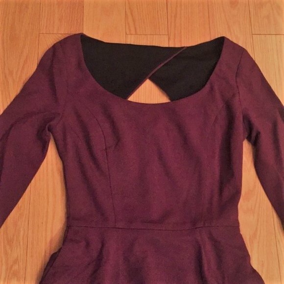 Peplum Dress with Cut-Out Back *Made in Canada* Size XXS - Picture 7 of 9